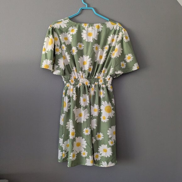 NWOT Daisy Dress - Picture 3 of 3